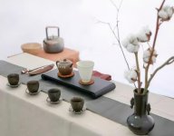 白茶清歡無(wú)別事 我在等風(fēng)也等你全詩(shī)是什么？